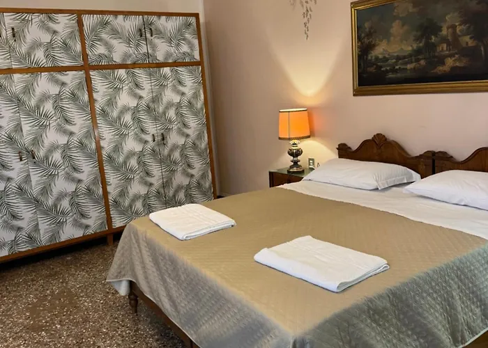 Lions Venice Guest house